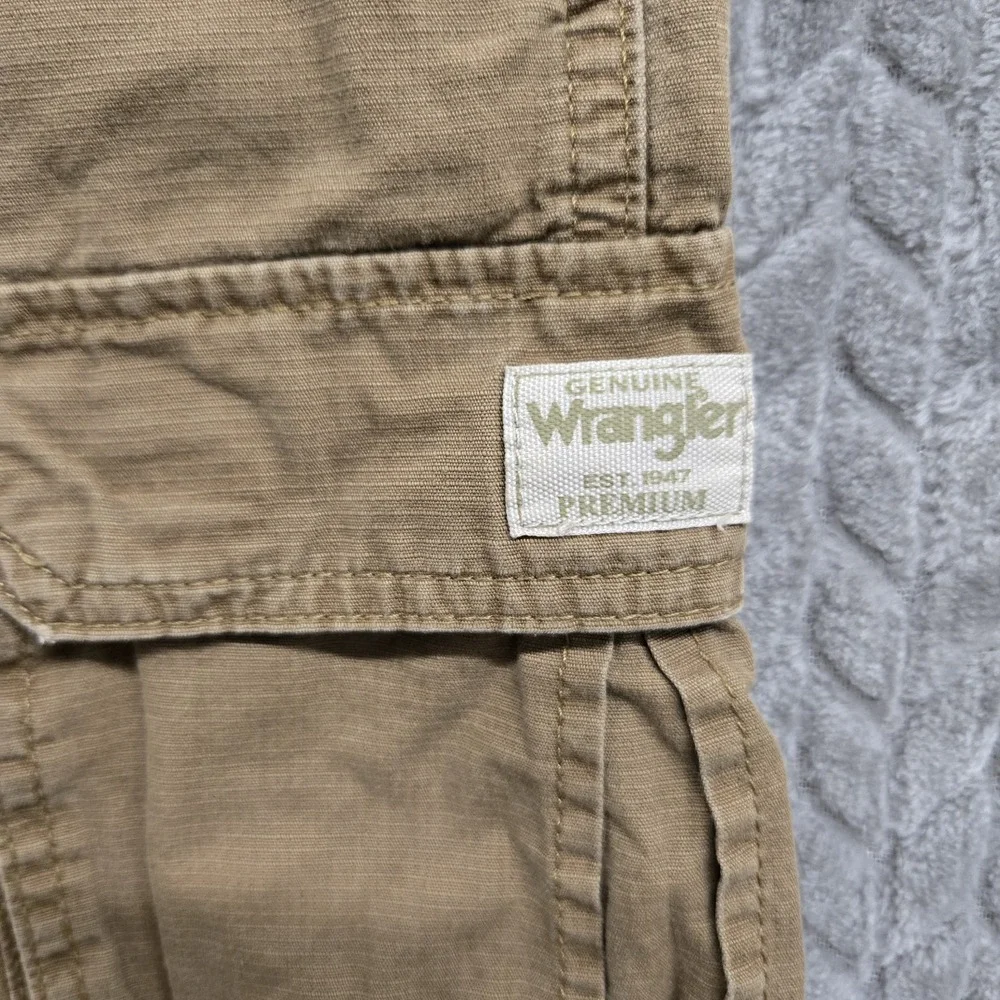 Wrangler Cargo Shorts Rip Stop Men's 38 Waist‎ Heavy Duty Cotton Khaki Brown Tan